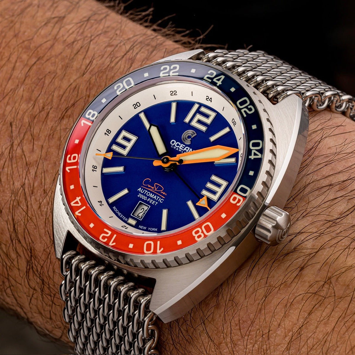 Core Diver GMT – Swiss Automatic - Red/Blue