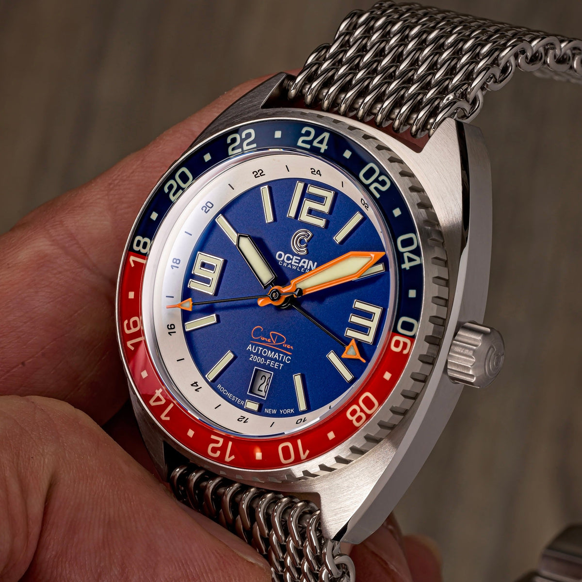 Core Diver GMT – Swiss Automatic - Red/Blue