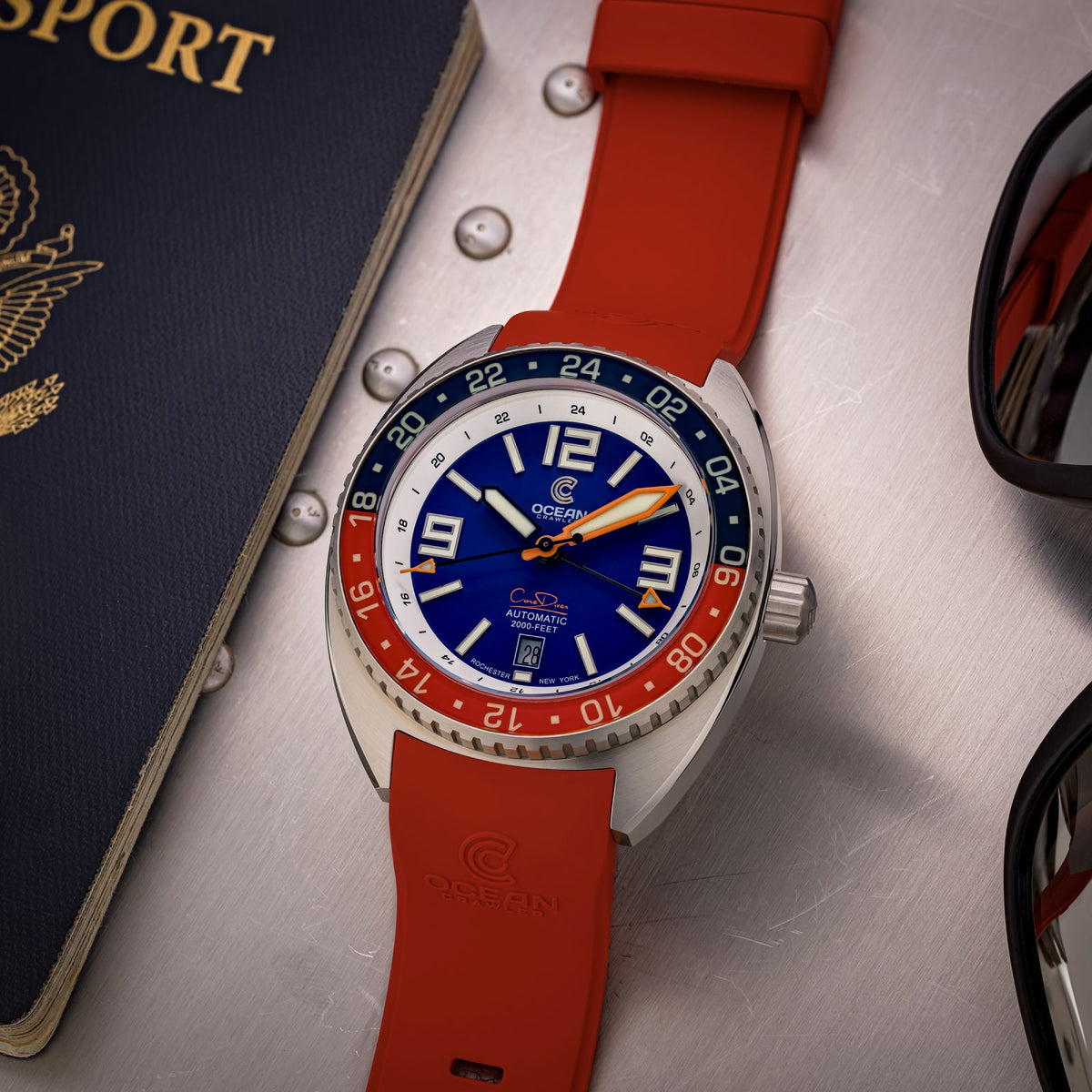 Core Diver GMT – Swiss Automatic - Red/Blue