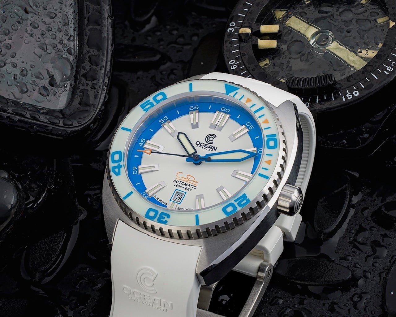 Core Diver - Spring Time - Full Lume Blue - 2 Straps Included