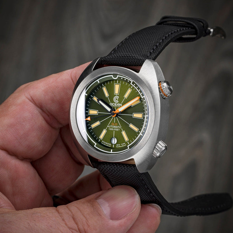Ocean Crawler Great Lakes Diver V3 - Green - Sample - Like New - Ocean Crawler Watch Co.