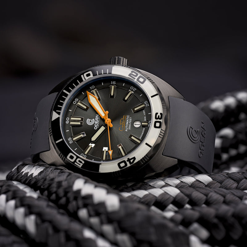 Ocean Crawler Core Diver - Black/White DLC