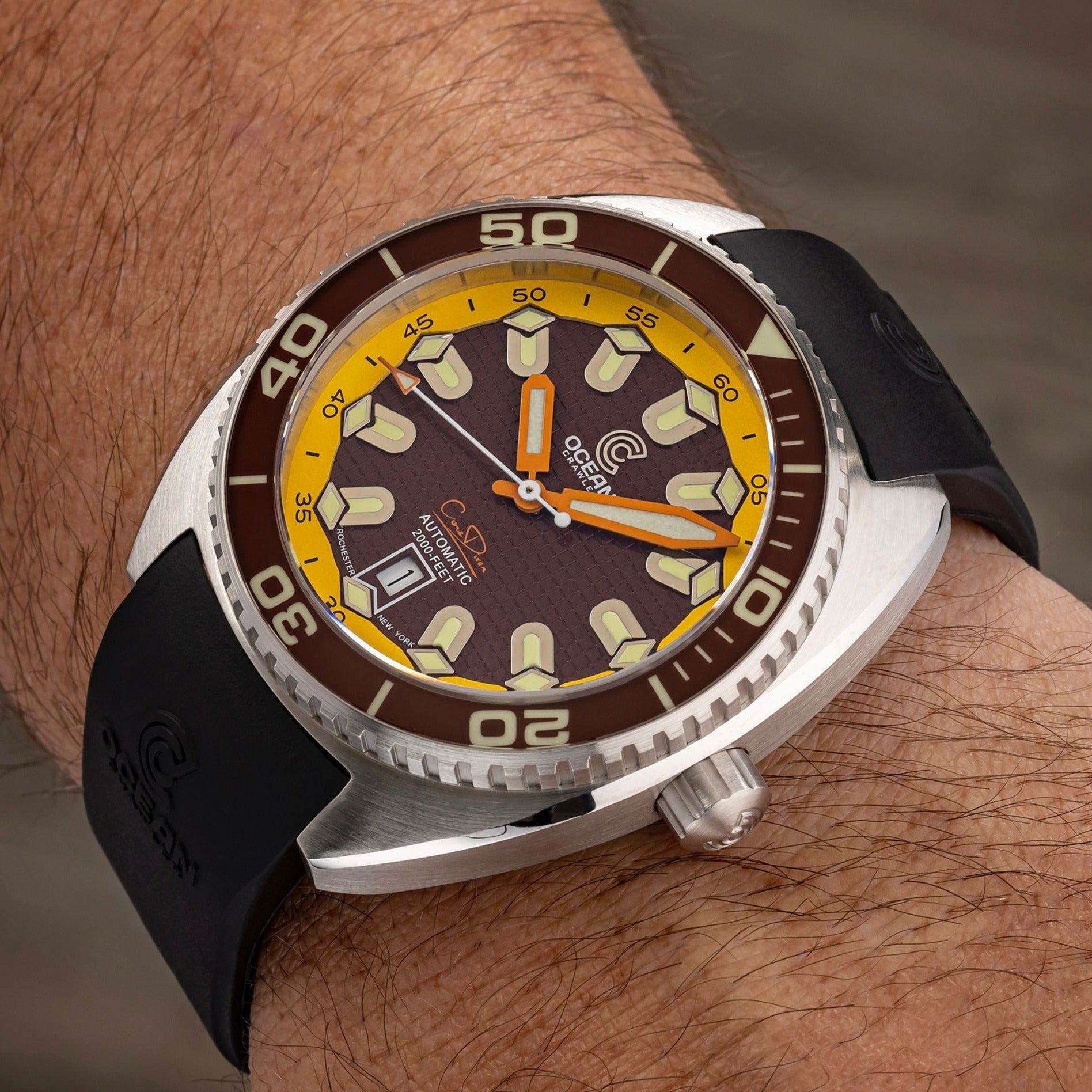 Ocean Crawler Core Diver - Tapisserie dial - Brown - Ocean Crawler Watch Co.
