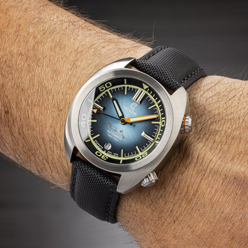 Ocean Crawler Great Lakes - Gradient Blue V2 - Ocean Crawler Watch Co.