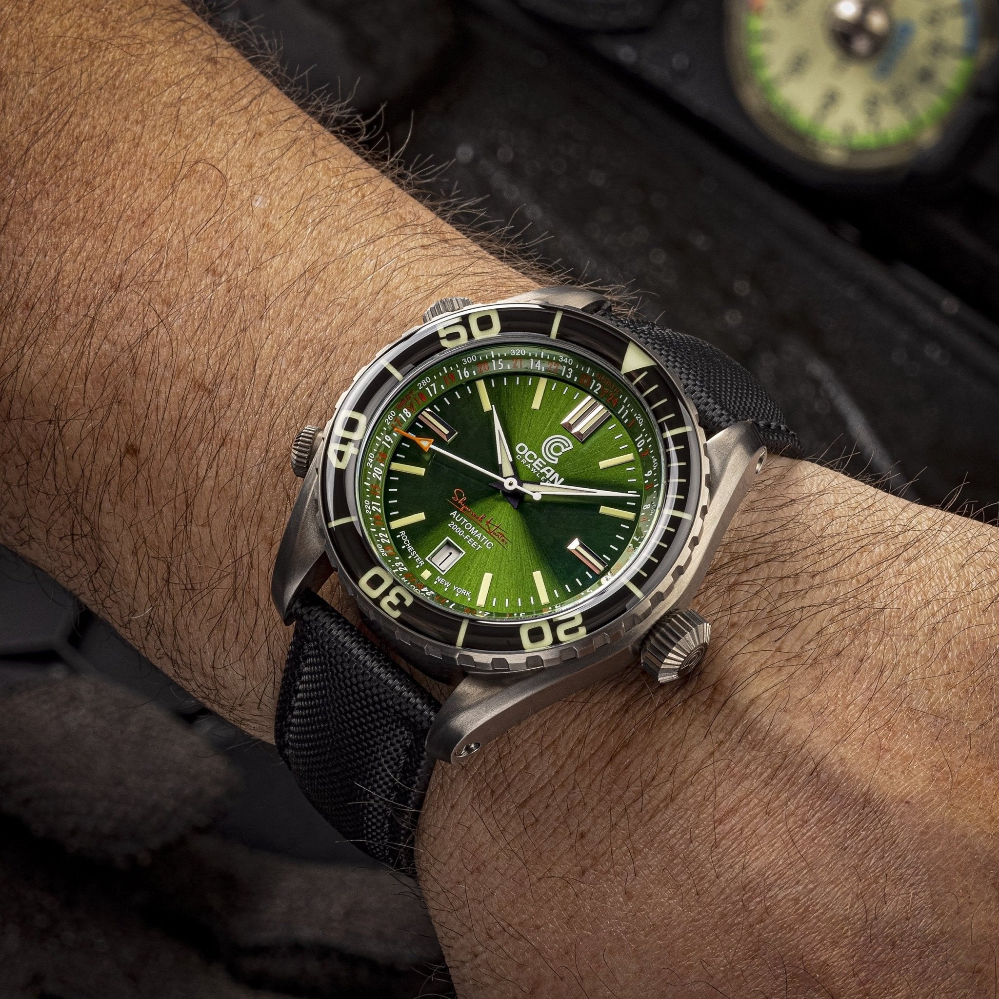 Ocean Crawler Ocean Navigator 45 - Green - Preorder - Ocean Crawler Watch Co.